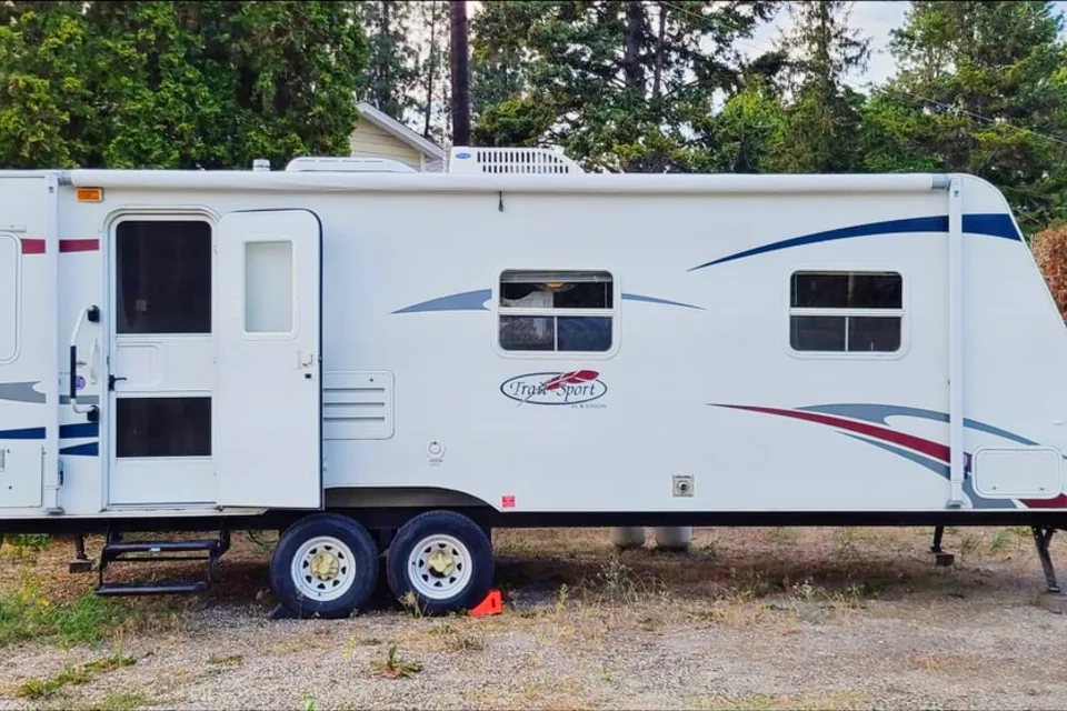 Larry's R-Vision 25S Lite Trailer