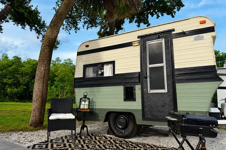The Cozy Tow-A-Way