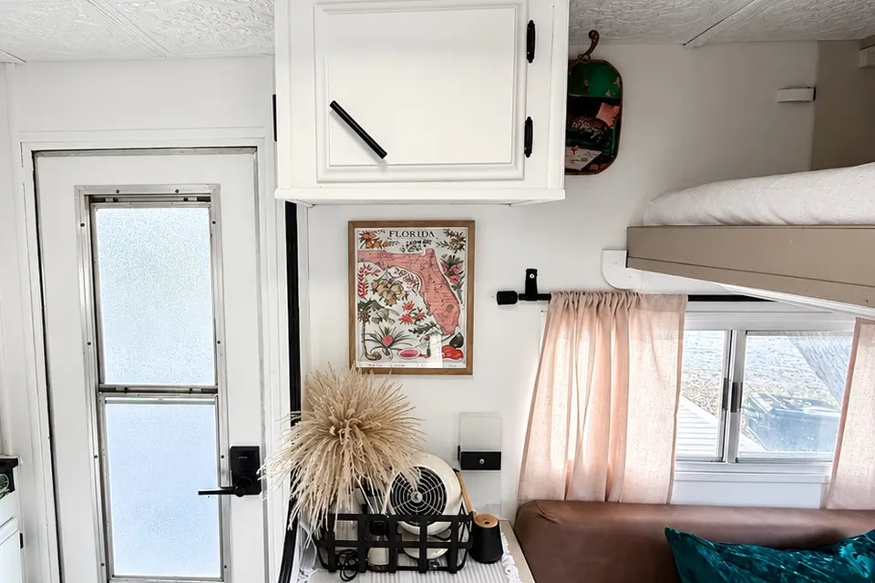 The Cozy Tow-A-Way