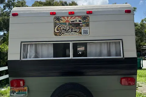 The Cozy Tow-A-Way