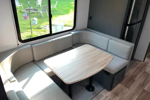 Cabin Fever Cottages - Keystone Bullet 250BHS Travel Trailer