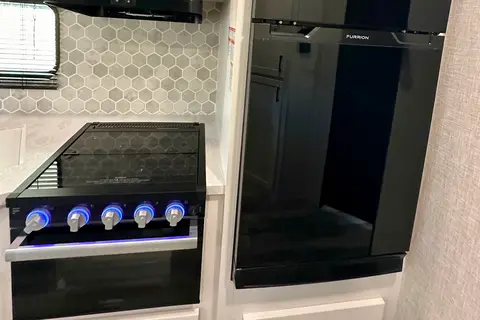 2024 BRAND NEW! Jayco Jay Flight 235MBH Travel Trailer