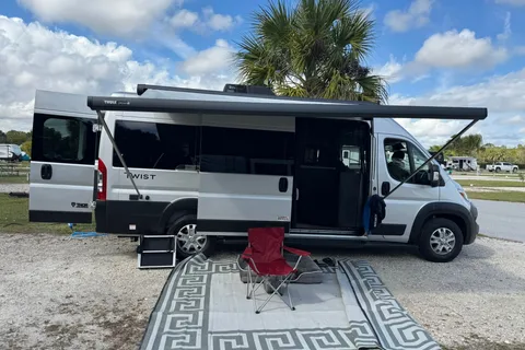Escape Key Luxury Adventure Camper Van Rental – Palm Beach