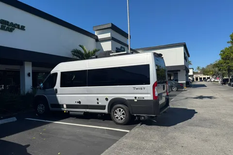 Escape Key Luxury Adventure Camper Van Rental – Palm Beach