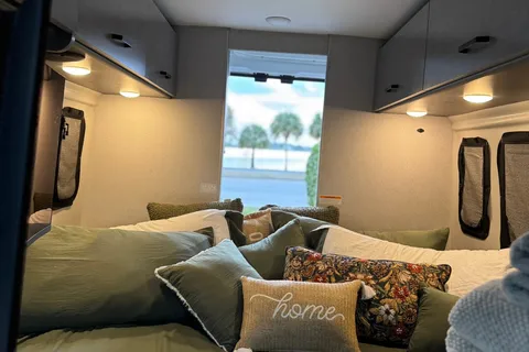 Escape Key Luxury Adventure Camper Van Rental – Palm Beach
