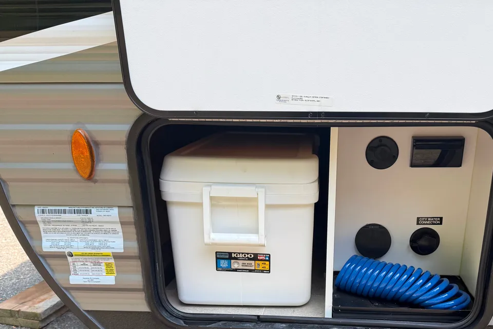 Sabrina's Lantern 214BH Travel Trailer