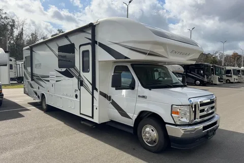 Family Fun Entegra Coach Odyssey 31f Class C