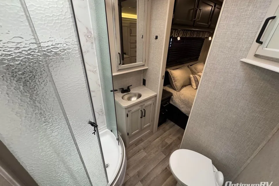 Family Fun Entegra Coach Odyssey 31f Class C