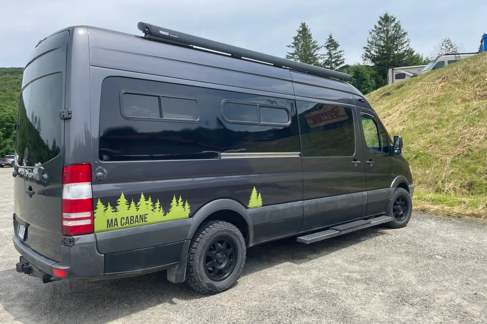 Steve's cabane  Sprinter Campervan