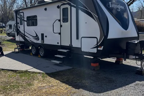 Kenneth's Grand Design Imagine 2250 Travel Trailer