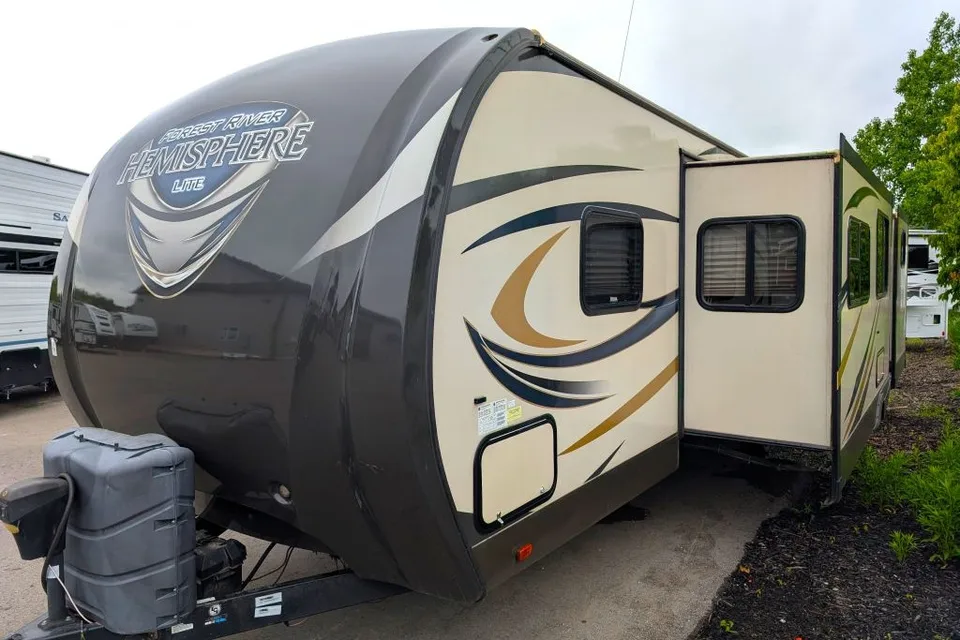 Michael's Forest River SALEM HEMISPHERE Travel Trailer