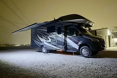 WiFi - Luxurious - Diesel - Great MPG
