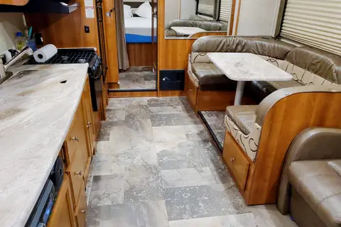 Glamping in style - 2019 Coachmen Leprechaun 319MB