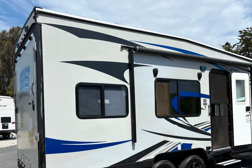 Valencia’s Pacific Coachworks Sandsport Toy Hauler