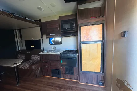 Valencia’s Pacific Coachworks Sandsport Toy Hauler