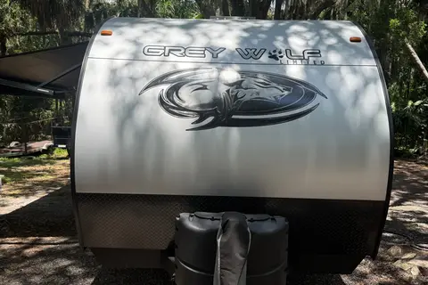 Aunt Annie's Attic Forest River 26DBH Travel Trailer