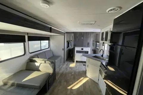 *Adventurous* 2023 Keystone Hideout: Sleeps 8