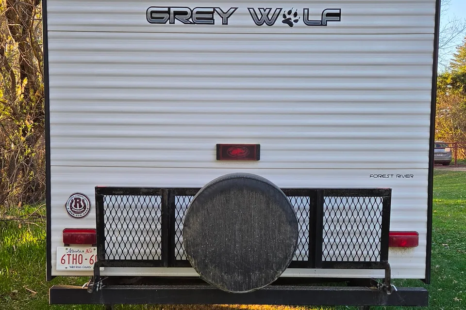 Forest River Grey Wolf 26DSJE Travel Trailer
