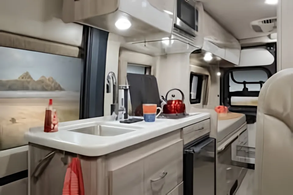Thor Motor Coach Sequence Class B