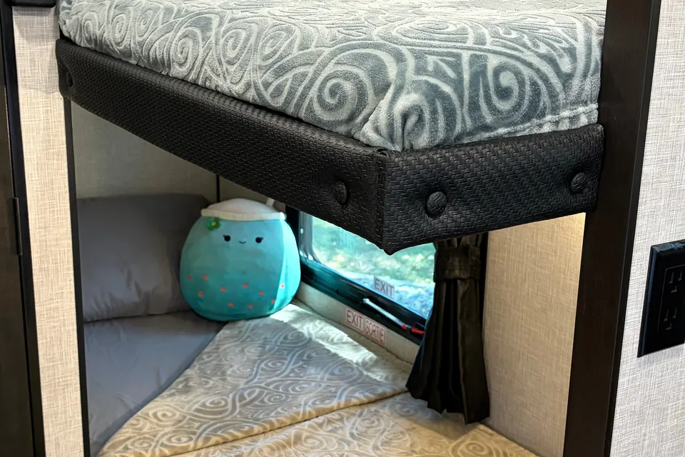 Easy Tow Bunkhouse | 7' Wide w/Slide-Out | Off-Grid