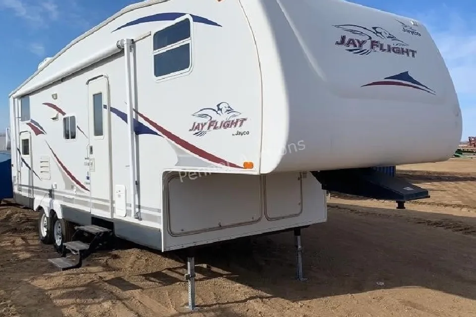 Lynne's Jayco 27.5 BHS Jay Flight Fifth Wheel