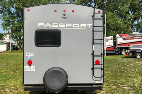 Matt and Candi's all inclusive family camper 2B2B Off Grid Generator Available