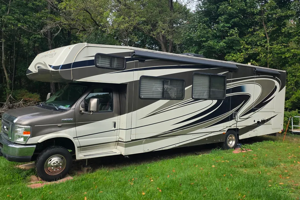 Todd's Coachmen Leprechaun Class C