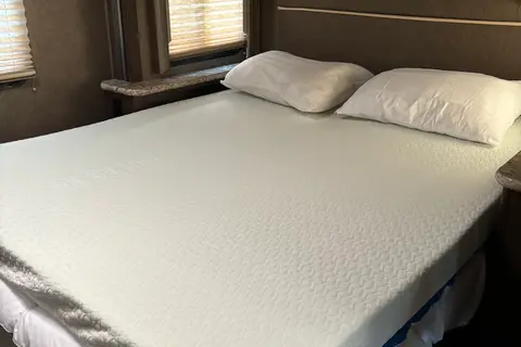 Susan's Thor Motor Coach Ford freedom elite Class A