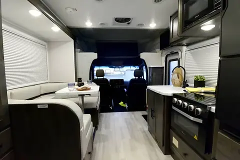 LAZ Life above zero - Mercedes Diesel 14MPG