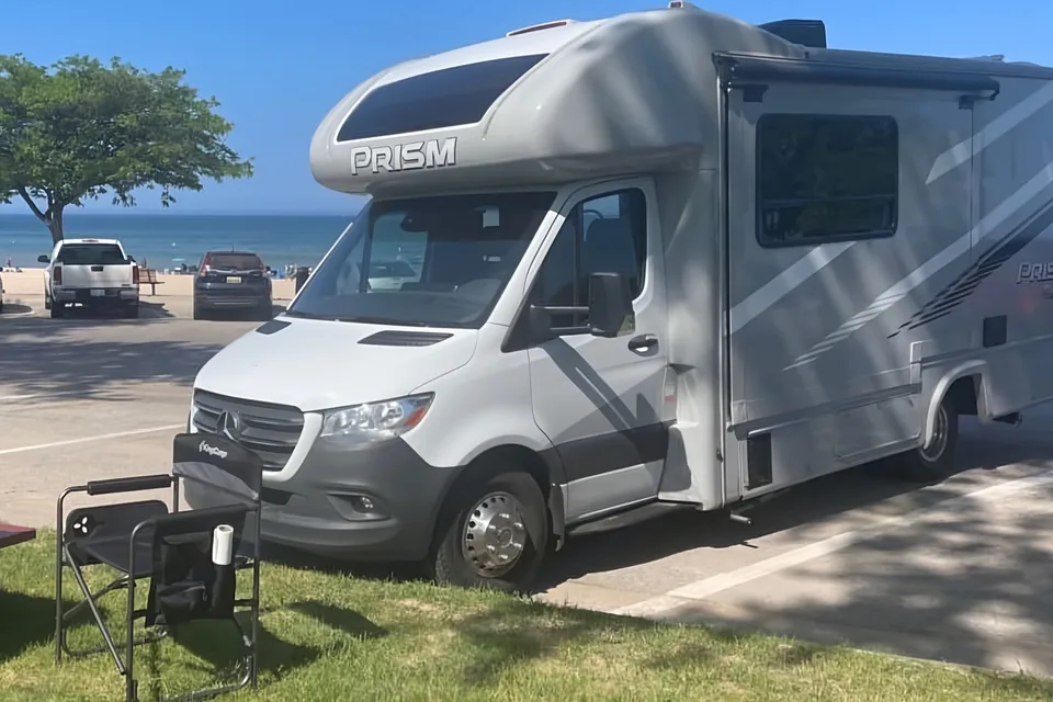LAZ Life above zero - Mercedes Diesel 14MPG