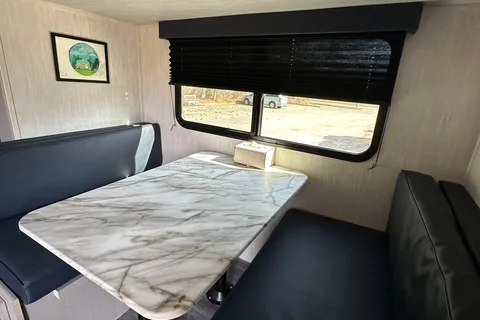 leo's Coachmen Apex Travel Trailer
