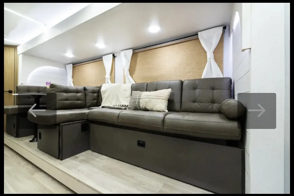 Pat's Wildwood Platinum 31KOBTSX Travel Trailer