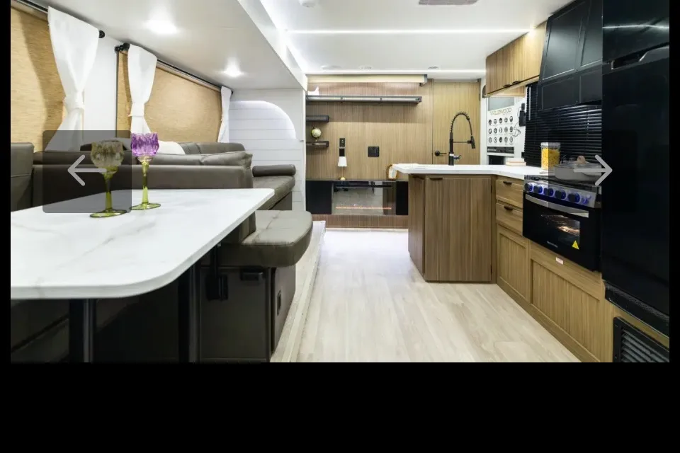 Pat's Wildwood Platinum 31KOBTSX Travel Trailer