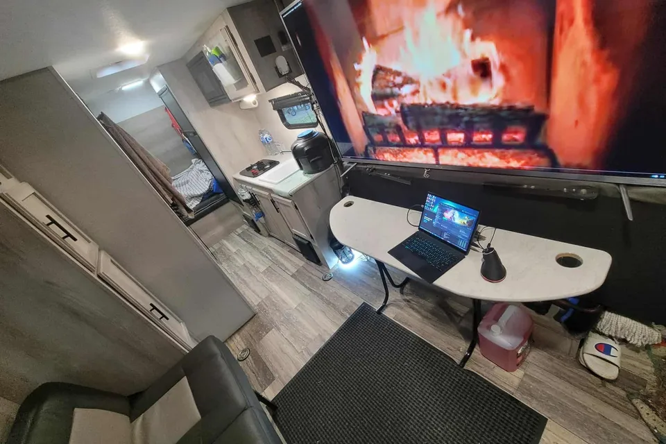 2021!! MOTORIZED FISHING BOAT! E-BIKES! MOVIE PROJECTOR! BBQs! Moe's KZ Sportsmen 190 Toyhauler