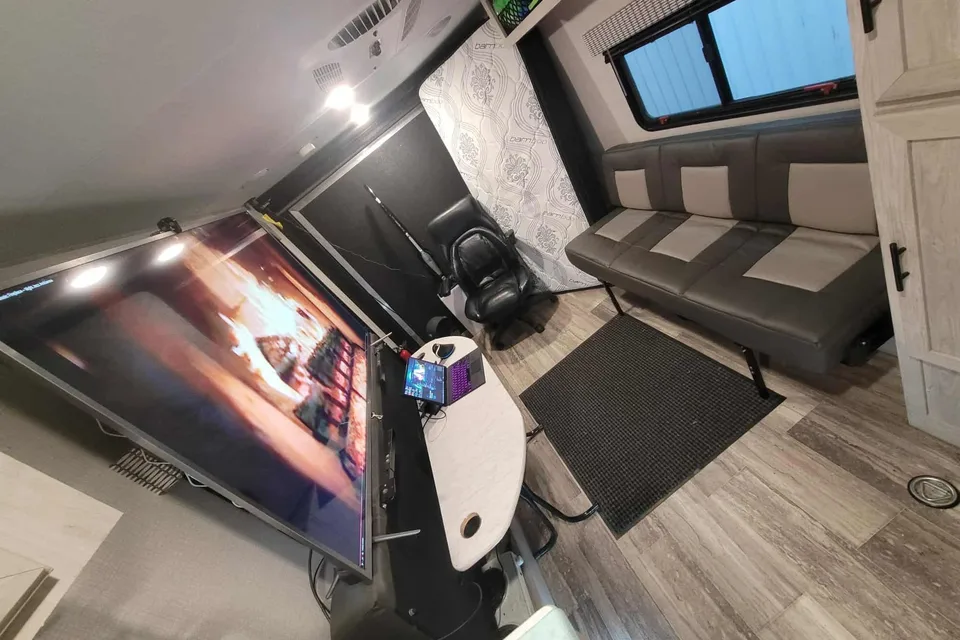 2021!! MOTORIZED FISHING BOAT! E-BIKES! MOVIE PROJECTOR! BBQs! Moe's KZ Sportsmen 190 Toyhauler