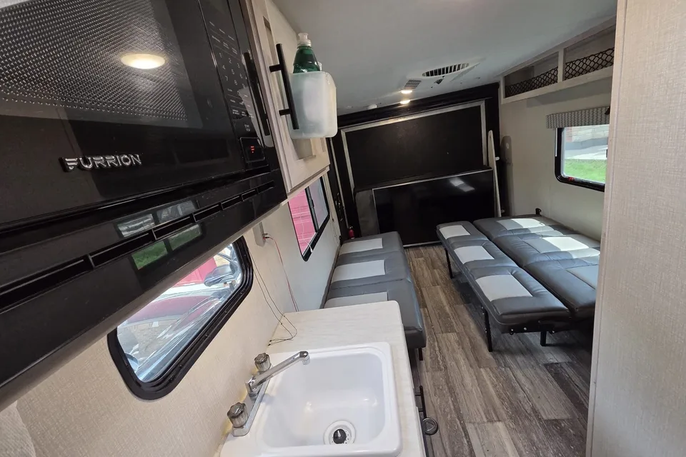 2021!! MOTORIZED FISHING BOAT! E-BIKES! MOVIE PROJECTOR! BBQs! Moe's KZ Sportsmen 190 Toyhauler