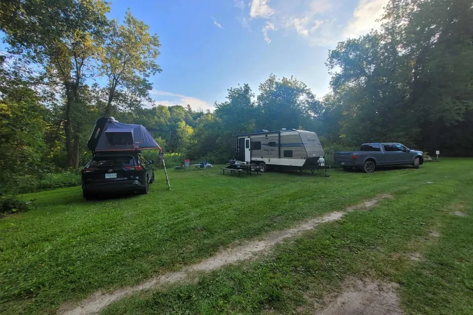 2021!! MOTORIZED FISHING BOAT! E-BIKES! MOVIE PROJECTOR! BBQs! Moe's KZ Sportsmen 190 Toyhauler