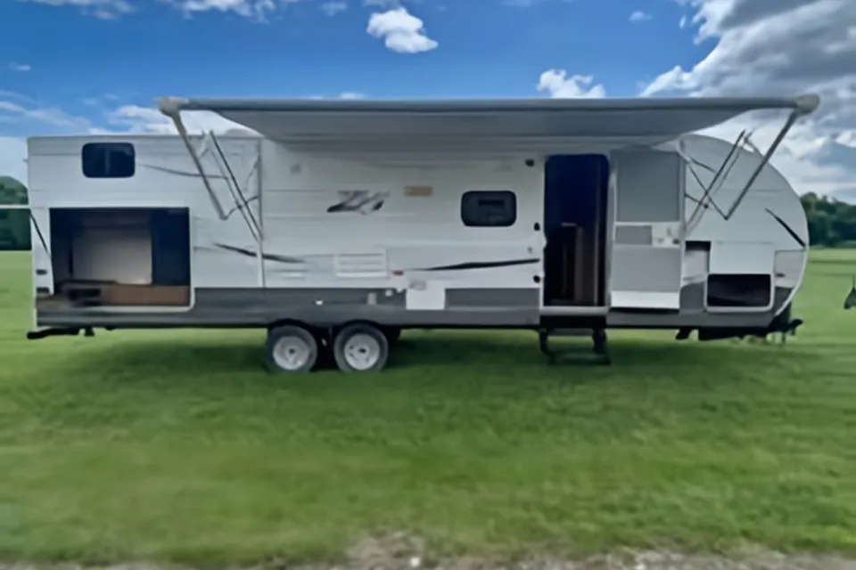 Brent's Crossroads Z1 Travel Trailer