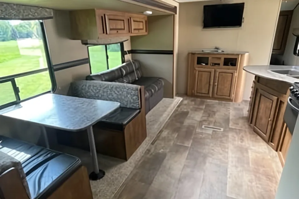 Brent's Crossroads Z1 Travel Trailer