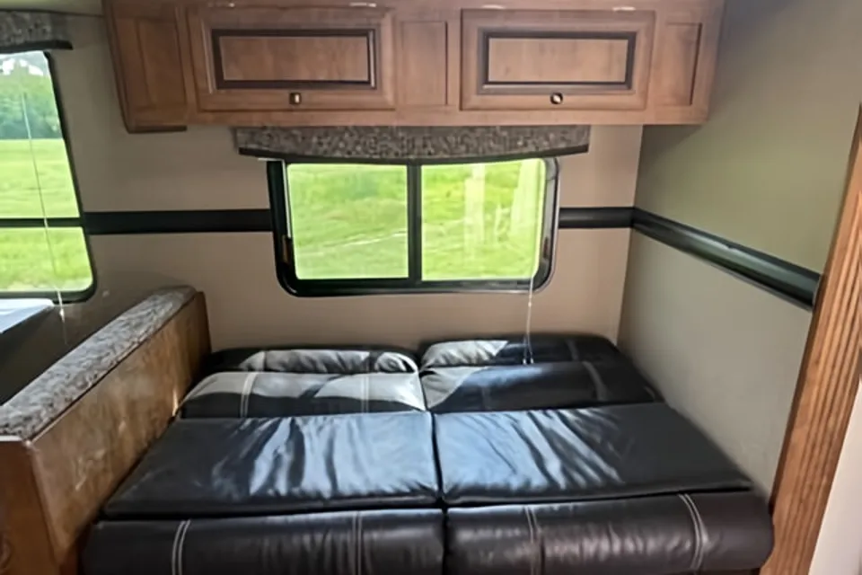Brent's Crossroads Z1 Travel Trailer