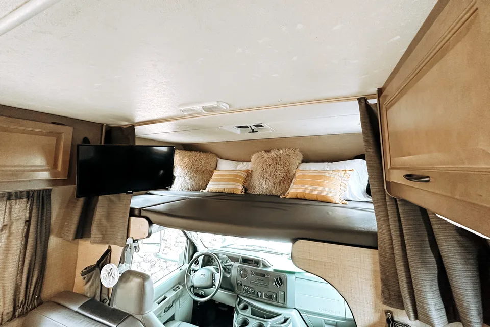 New listing!! 2019 full furnished RV