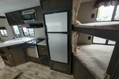 Richard's Little Springdale 240BHE Travel Trailer