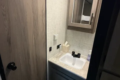 BRAND NEW RV! 2021 Gulf Stream RV Amer-Lite 24BH