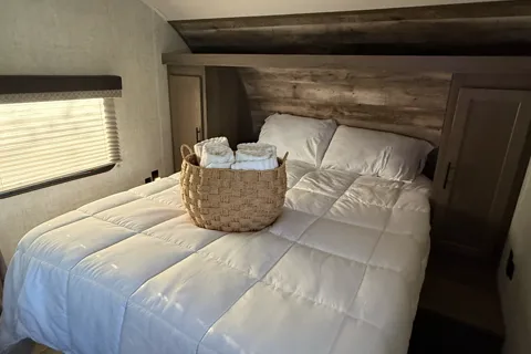 BRAND NEW RV! 2021 Gulf Stream RV Amer-Lite 24BH