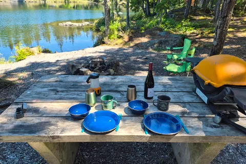 Rocky Valley Resort Camper Van