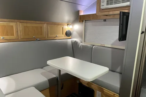 Lets Camp nuCamp tab 320 s Teardrop