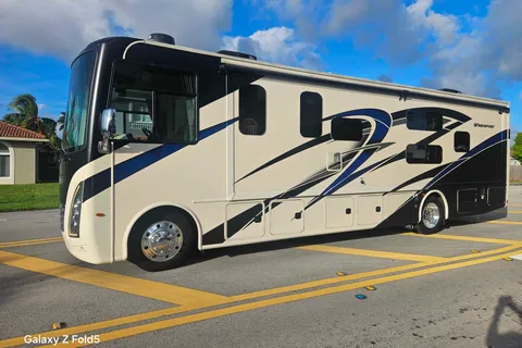 Argento's Thor Motor Coach WINSPORT 34J Class A