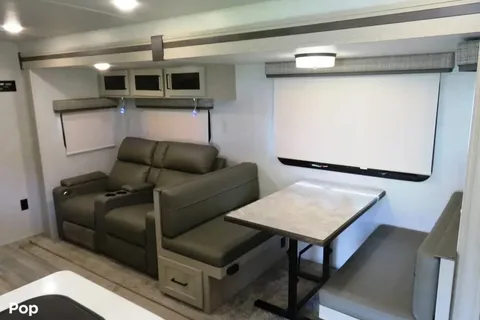 Peter's Forest River Flagstaff super lite 29rbs Travel Trailer