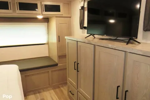 Peter's Forest River Flagstaff super lite 29rbs Travel Trailer