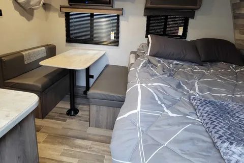 Cozy Camper Sandbanks PEC